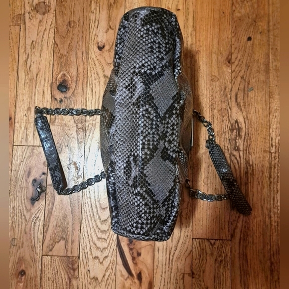 Nicole Miller Large Animal Print Hobo NWOT - Picture 5 of 9